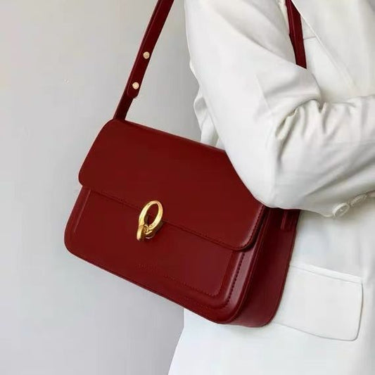Vintage Charm Shoulder Bag